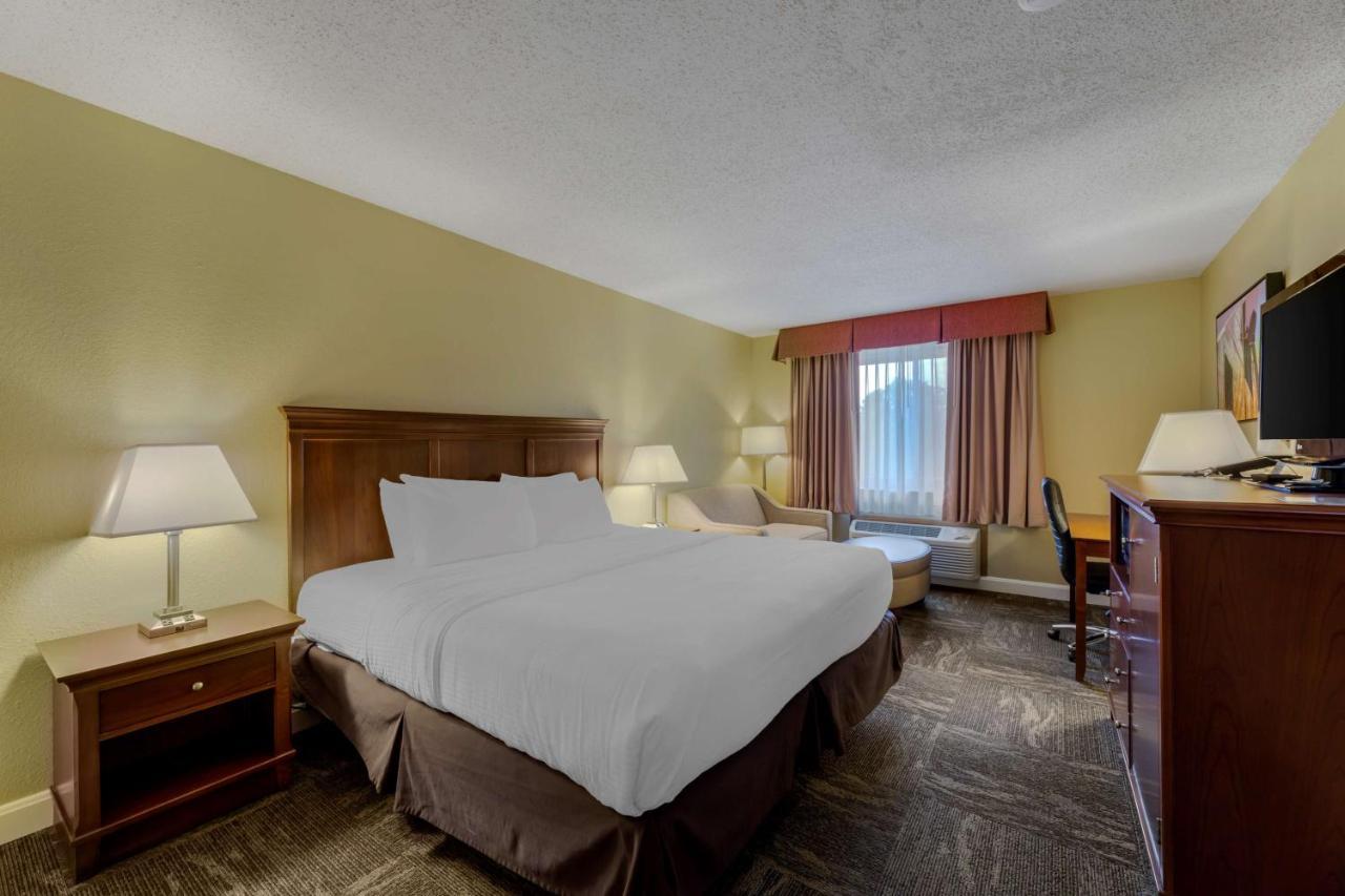 Best Western Plus Wooster Hotel&Conference Center Exterior foto